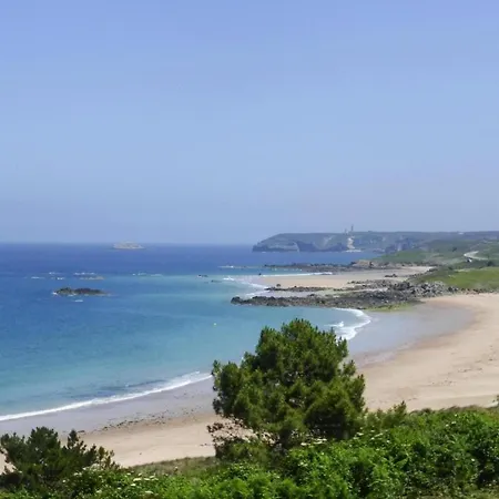 Vakantiehuis With Shared Pool,